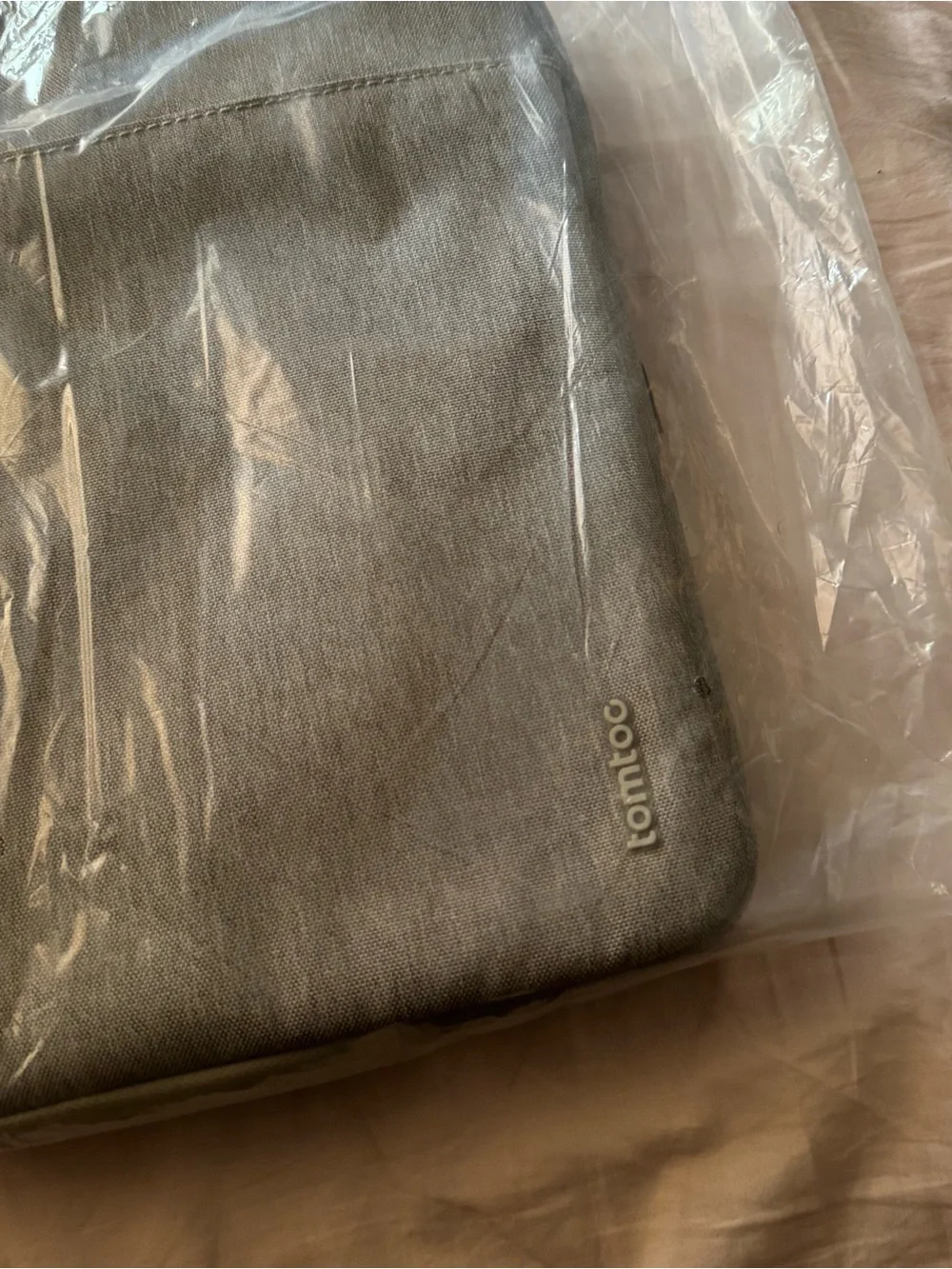 Tomtoc new grey iPad case